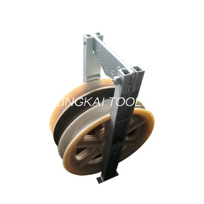 822mm van de de Kabelrol van de Grote Diametertransmissie de Luchtkatrol van het de Katrolschijfblok Nylon met Drie Wielen